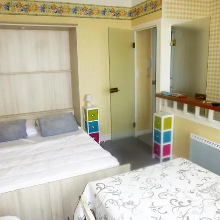 Appartement Royan, 1 Piece, 3 Personnes - Fr-1-305-851 *