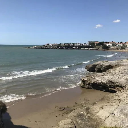 Royan, 1 Piece, 3 Personnes - Fr-1-305-851 * Royan