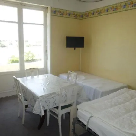 Royan, 1 Piece, 3 Personnes - Fr-1-305-851 Apartment *